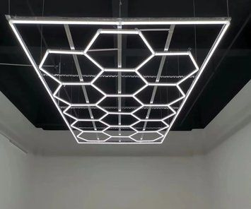 Потолочный светиль&shy;ник многоцелевого использования CDL Hexagon Hexgrid Detailing Light V2