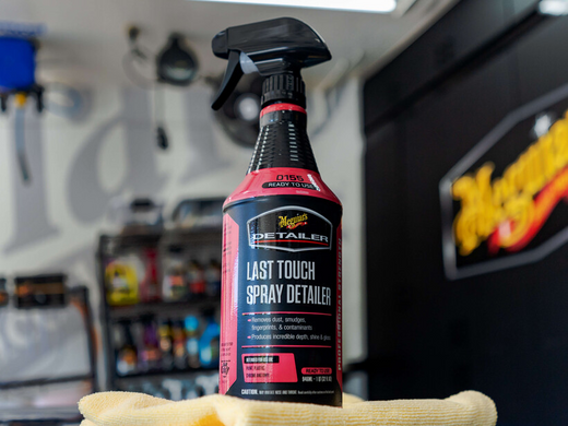 Дітейлінг-спрей для догляду за поверхнею Meguiar's DRTU15532 Detailer Last Touch Spray, 946 мл