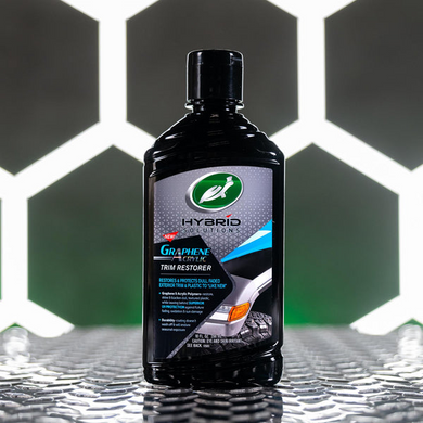 Відновлювач пластику з графеном - Turtle Wax Hybrid Solutions Graphene Acrylic Trim Restorer 300 мл