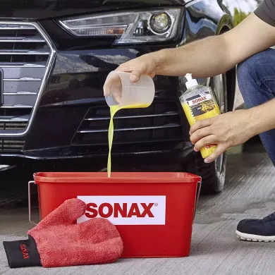 Шампунь для миття автомобіля з воском 500 мл SONAX Wasch+Wax (313200)